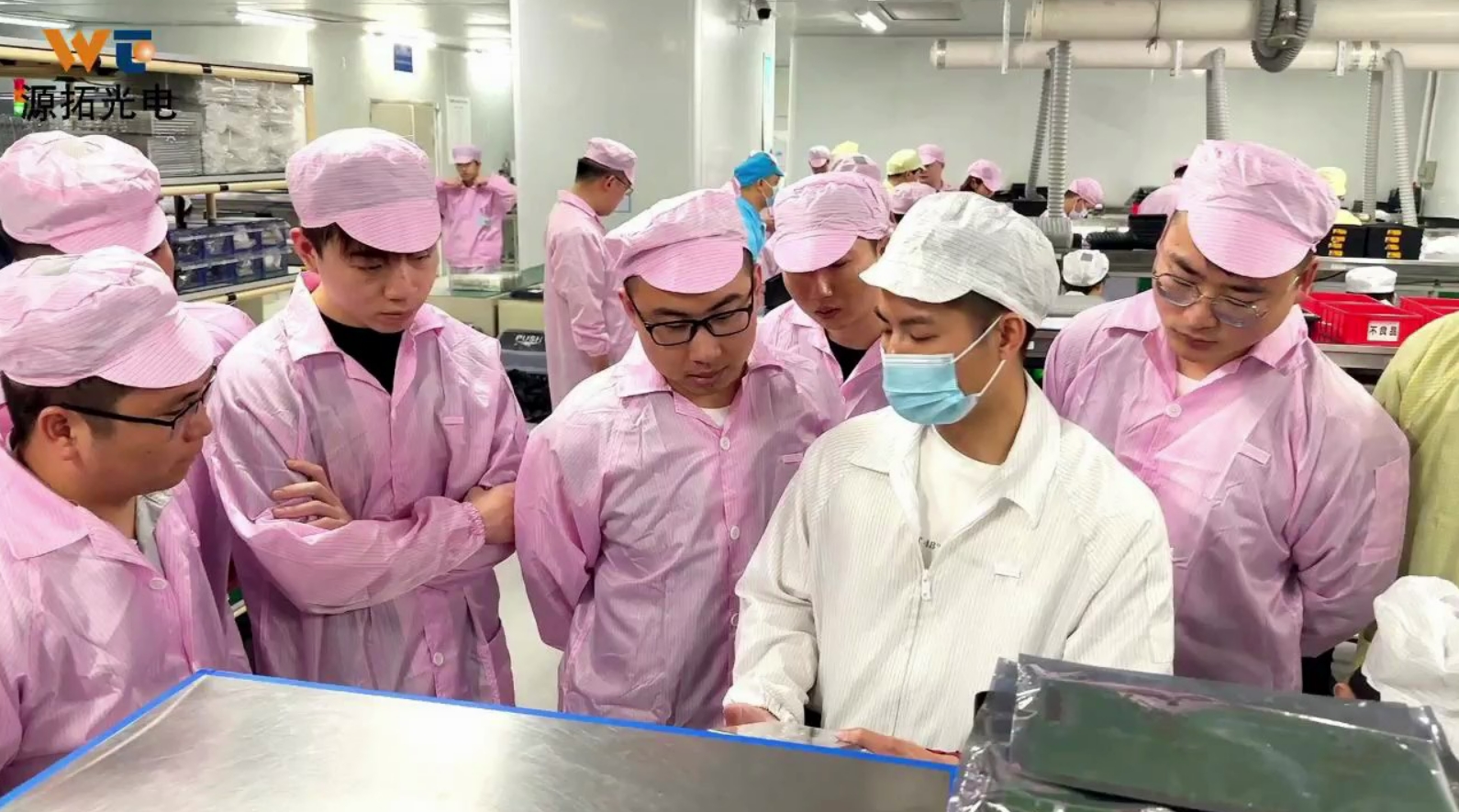 参观探密光模块无尘生产车间
